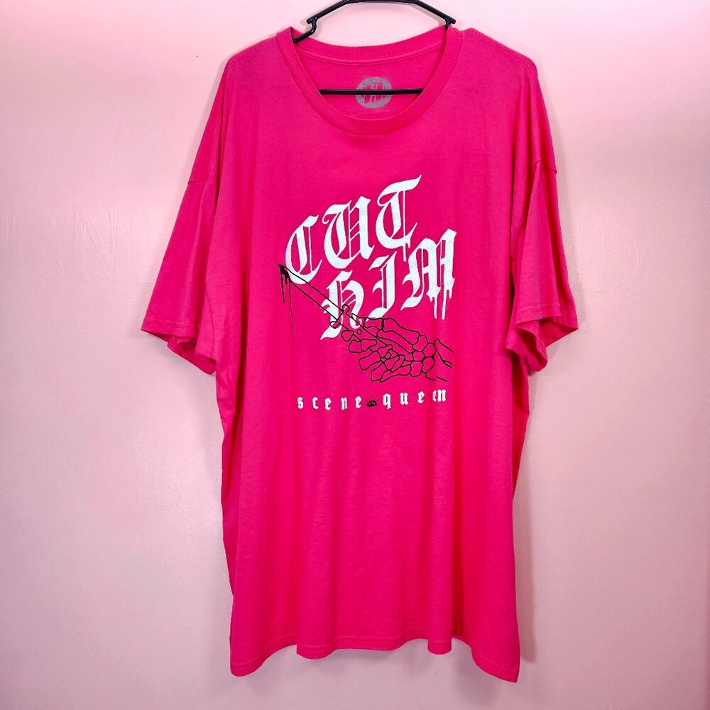 NWOT Hot Topic Scene Queen Band T-Shirt Pink Glitter Bimbocore Metal Graphic Tee